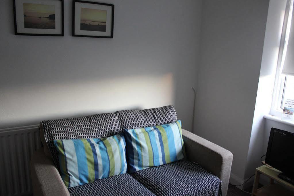 Beachcomber Holiday Apartments Свонідж Екстер'єр фото